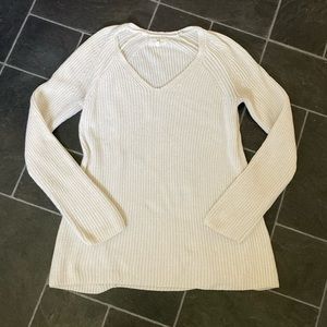 Lou & Grey wool and cotton blend shaker knit v-neck sweater